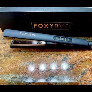 Foxybae hair straightener